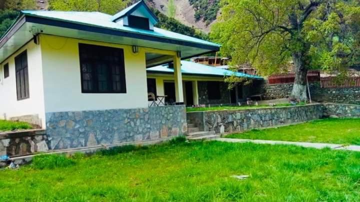 Chitral Inn Resort Extérieur photo